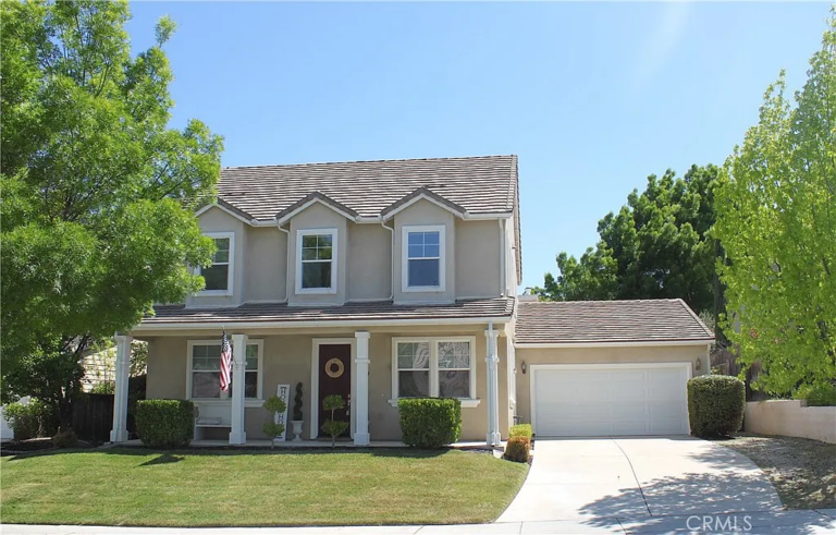 224 SILVER OAK DRIVE EXTERIOR